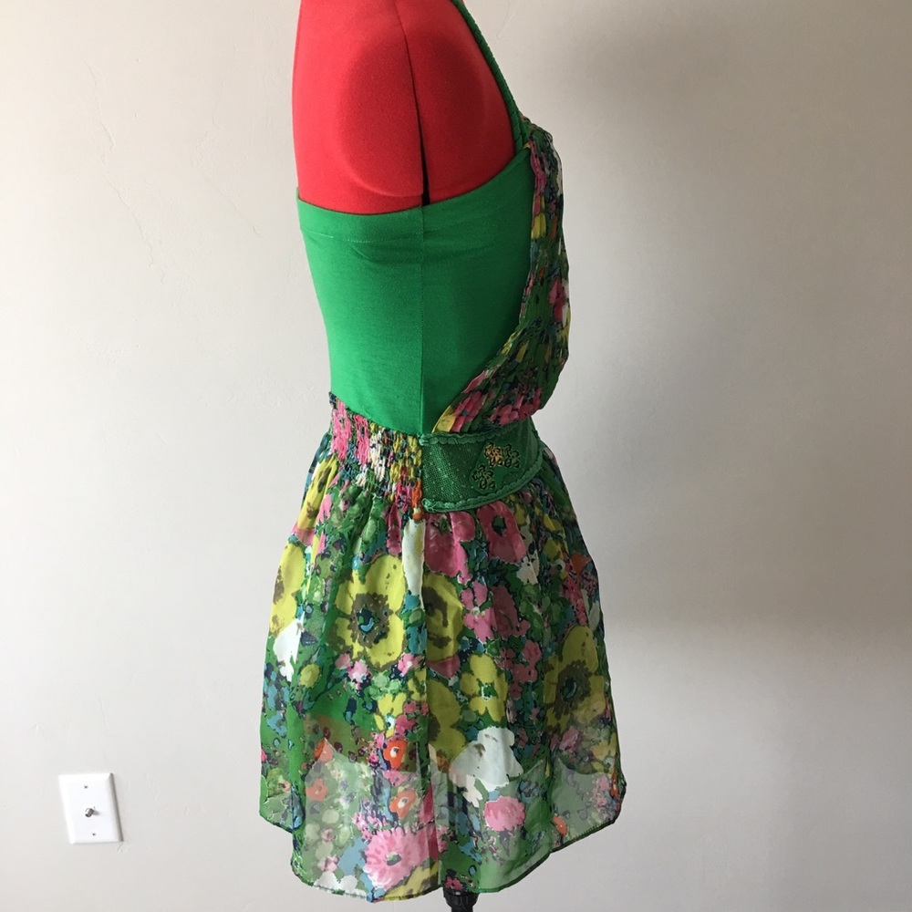 Dress - Picture 2 of 5